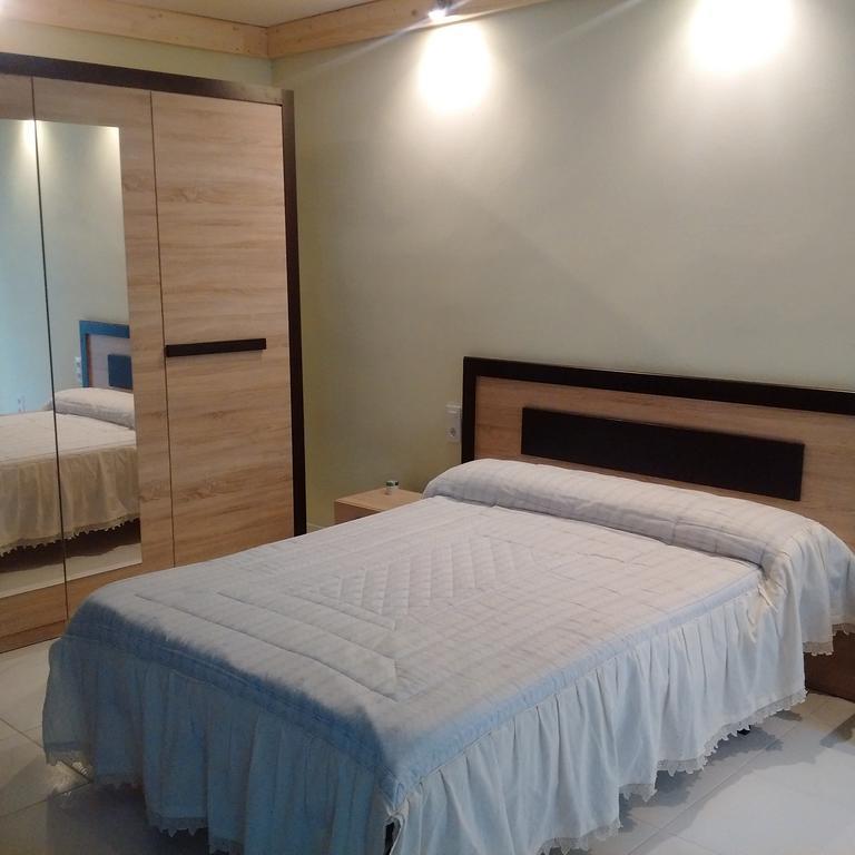 Hostal Residencia Celma ซันต์การ์เลสเดลาราปีตา ภายนอก รูปภาพ
