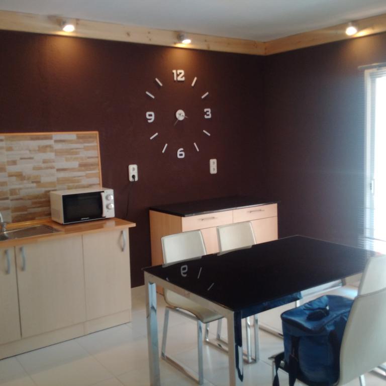 Hostal Residencia Celma ซันต์การ์เลสเดลาราปีตา ภายนอก รูปภาพ